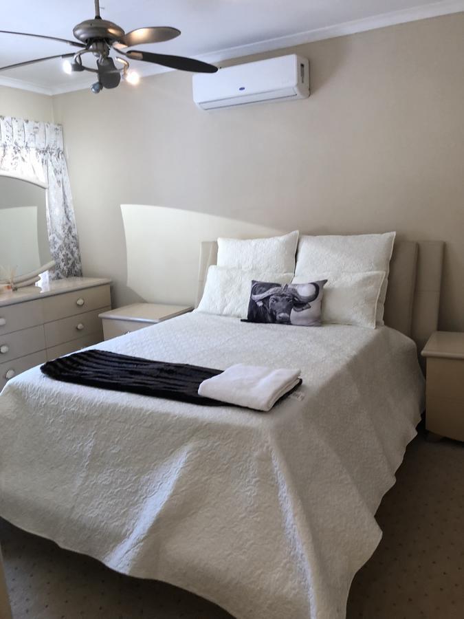 Khuvena Guesthouse Randburg ภายนอก รูปภาพ