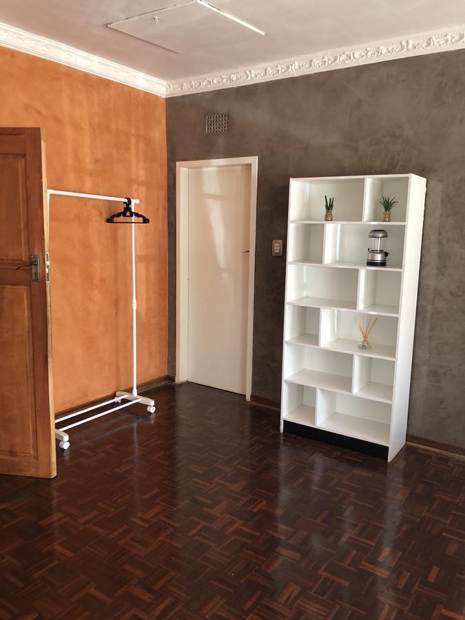 Khuvena Guesthouse Randburg ภายนอก รูปภาพ